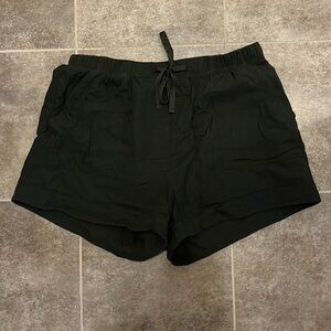 Black shorts, XL